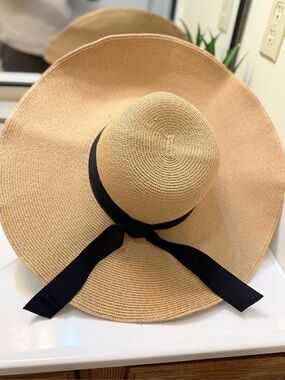 Wide Brim Straw Sun Hat with Black Ribbon Verabella Size M/L
